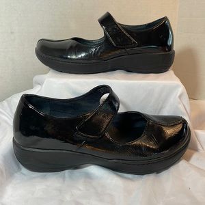 Dansko maryjane slip one shoes size 39 or size 8, black patent leather